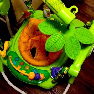Baby jungle bouncer